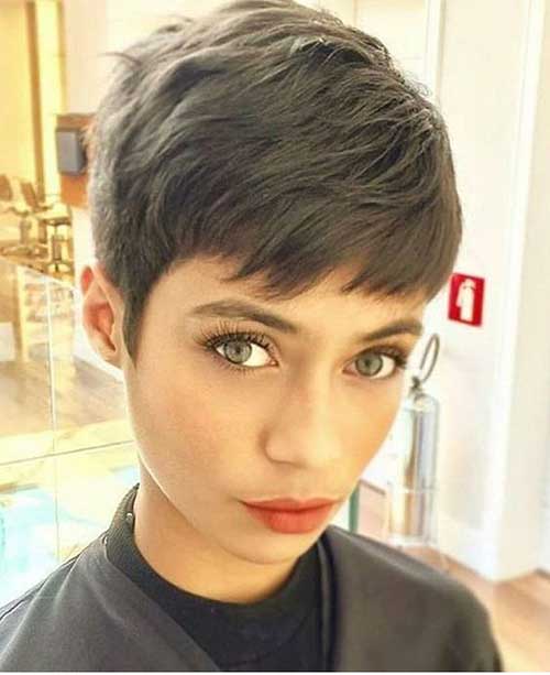 28 Short Hairstyles For Straight Hair For Stylish Girls Short