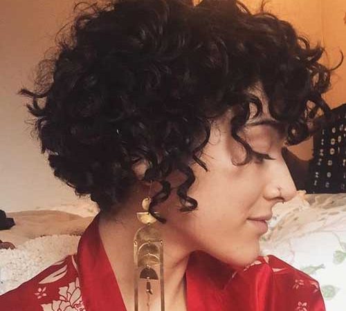 15+ New Short Hairstyles for Women with Curly Hair