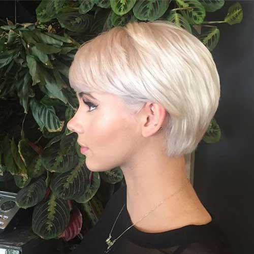 Short Straight Blonde Hairstyles 2020