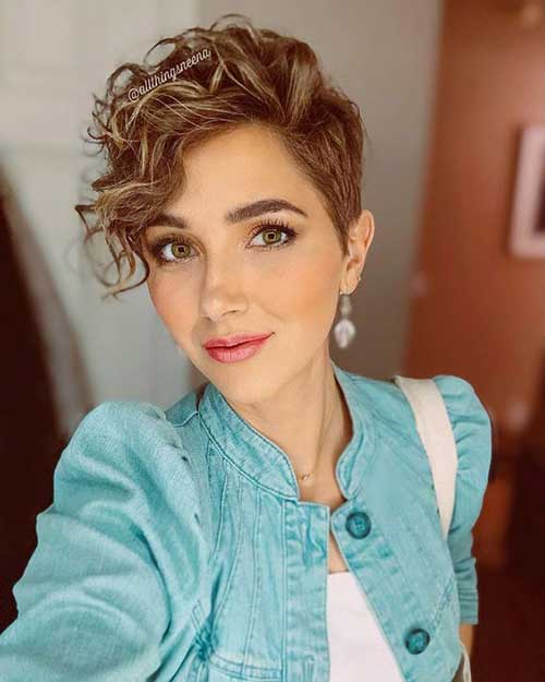 Curly Pixie Sassy Hairstyles-20