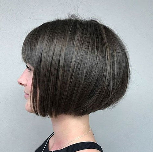 Short Straight Haircuts with Bangs Women-12