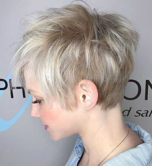 Short Straight Haircuts Women-29