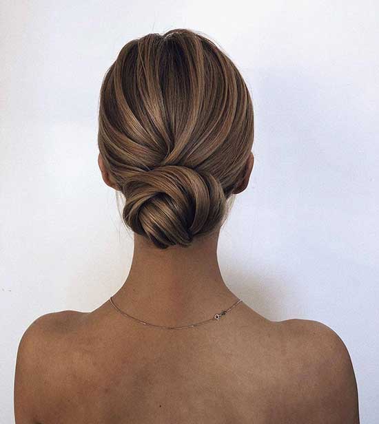 Classy Short Bun Hairstyles