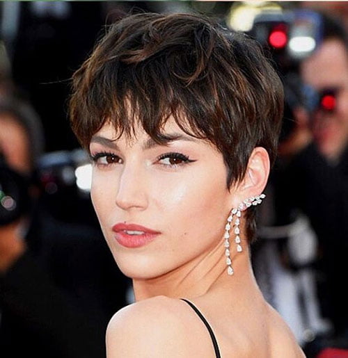 Stylish Pixie Cuts with Bangs-11