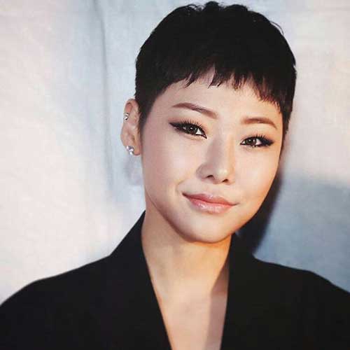 Stylish Asian Pixie Cuts-16